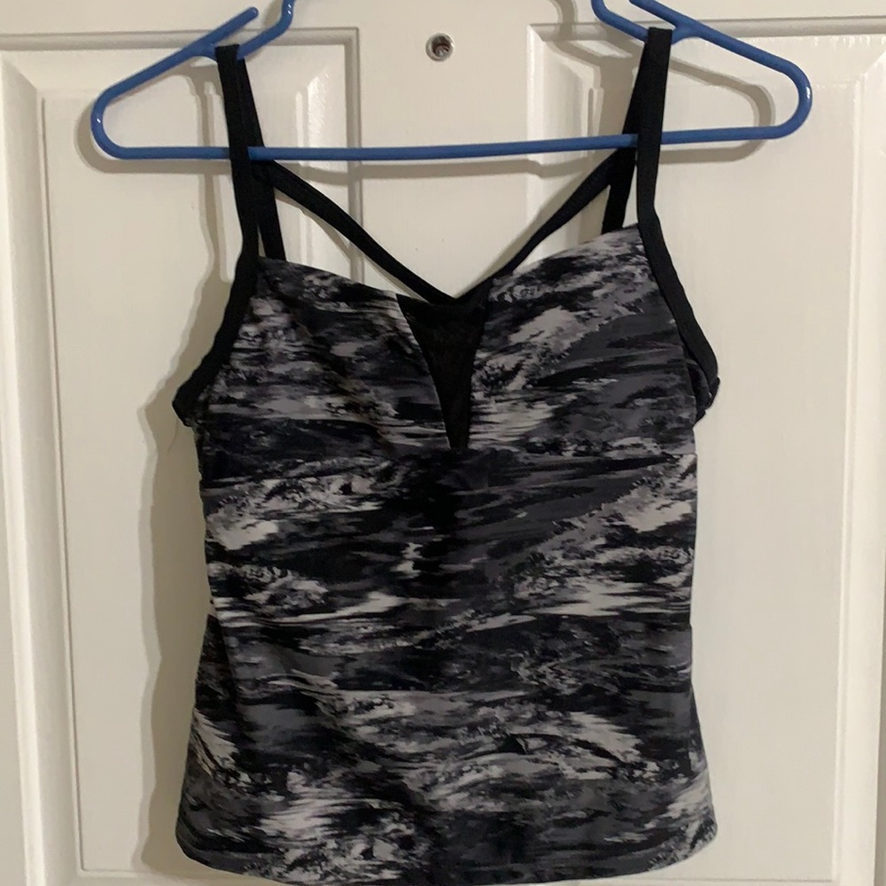 Women’s 2 piece bathing suit